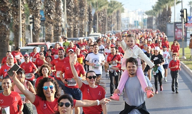 Karşıyaka 30. kez Ata’dan Ana’ya koştu!