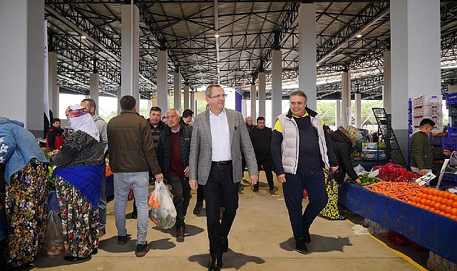 Altınova Kapalı Pazaryeri’nde Alışveriş Başladı